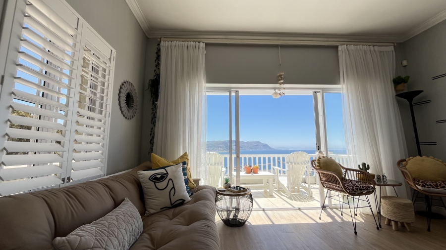 4 Bedroom Property for Sale in Simons Kloof Western Cape